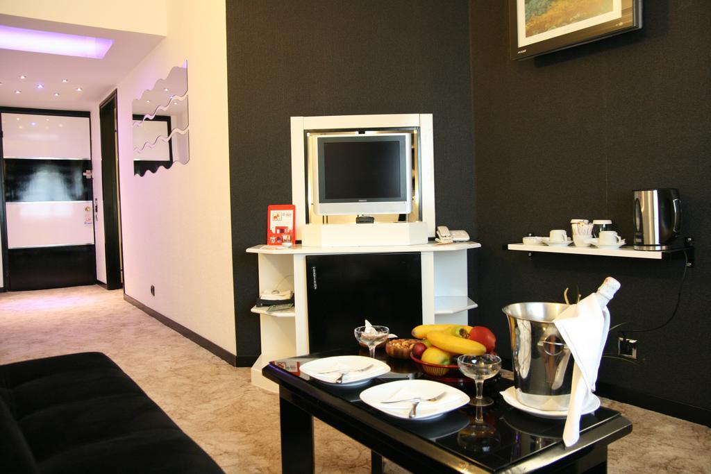 Aksan Hotel İzmir Luaran gambar