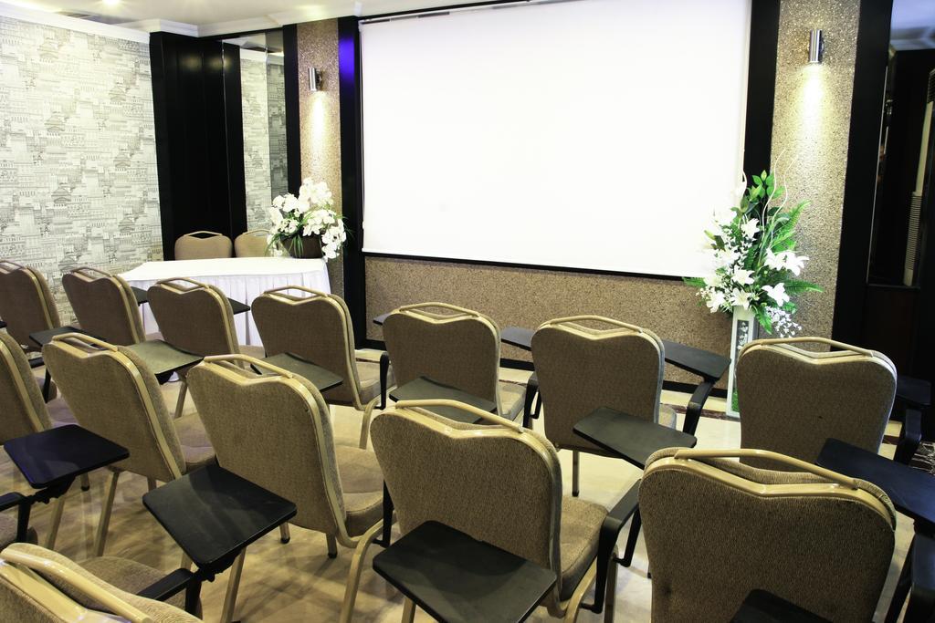 Aksan Hotel İzmir Luaran gambar