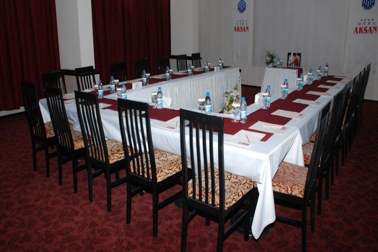 Aksan Hotel İzmir Luaran gambar